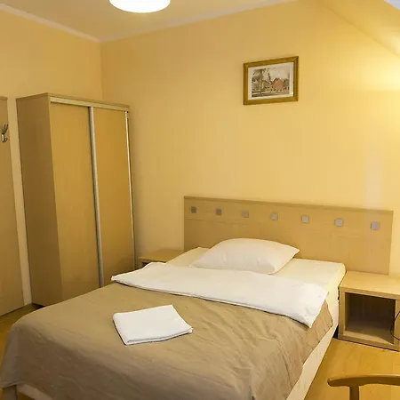 Koniuszy 酒店 Srebrna Góra