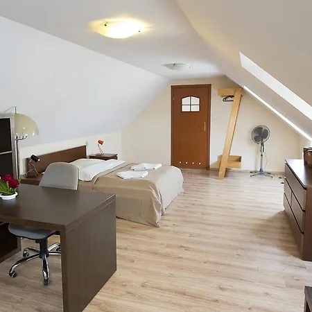 Koniuszy Hotel