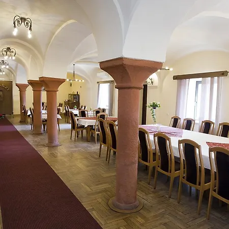 Koniuszy Отель 2*